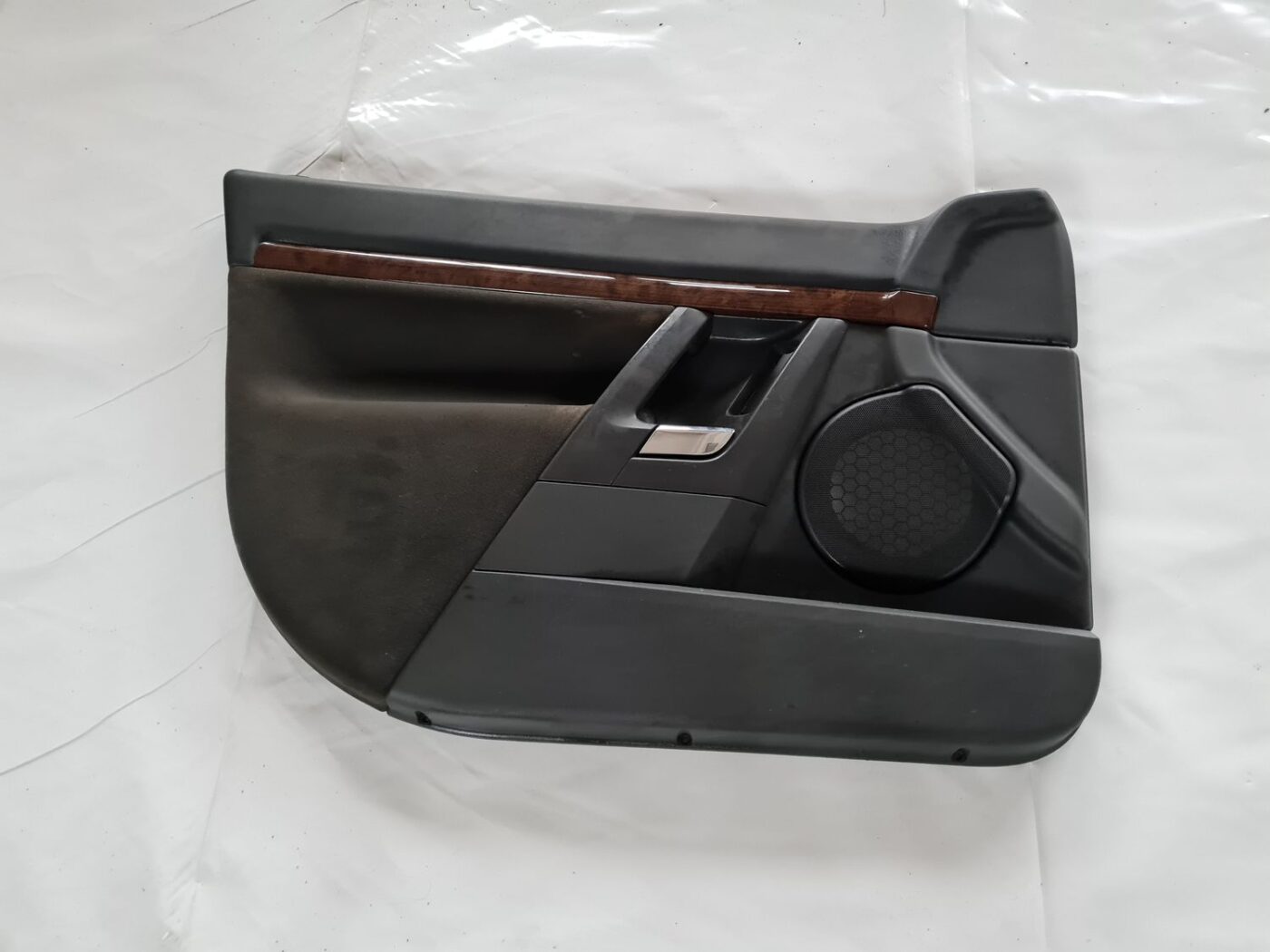 Priekšējo kreiso durvju apdare priekš OPEL VECTRA C 2002 1 Priekšējo kreiso durvju apdare priekš OPEL VECTRA C 2002