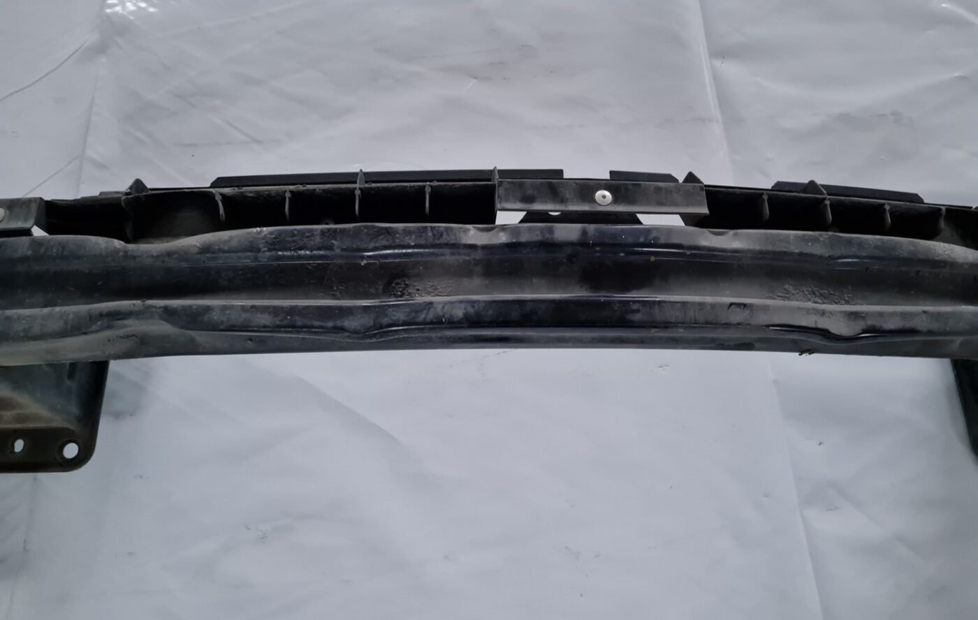 Priekšējā bufera pastiprinātājs priekš OPEL VECTRA C 2002 8 Priekšējā bufera pastiprinātājs priekš OPEL VECTRA C 2002