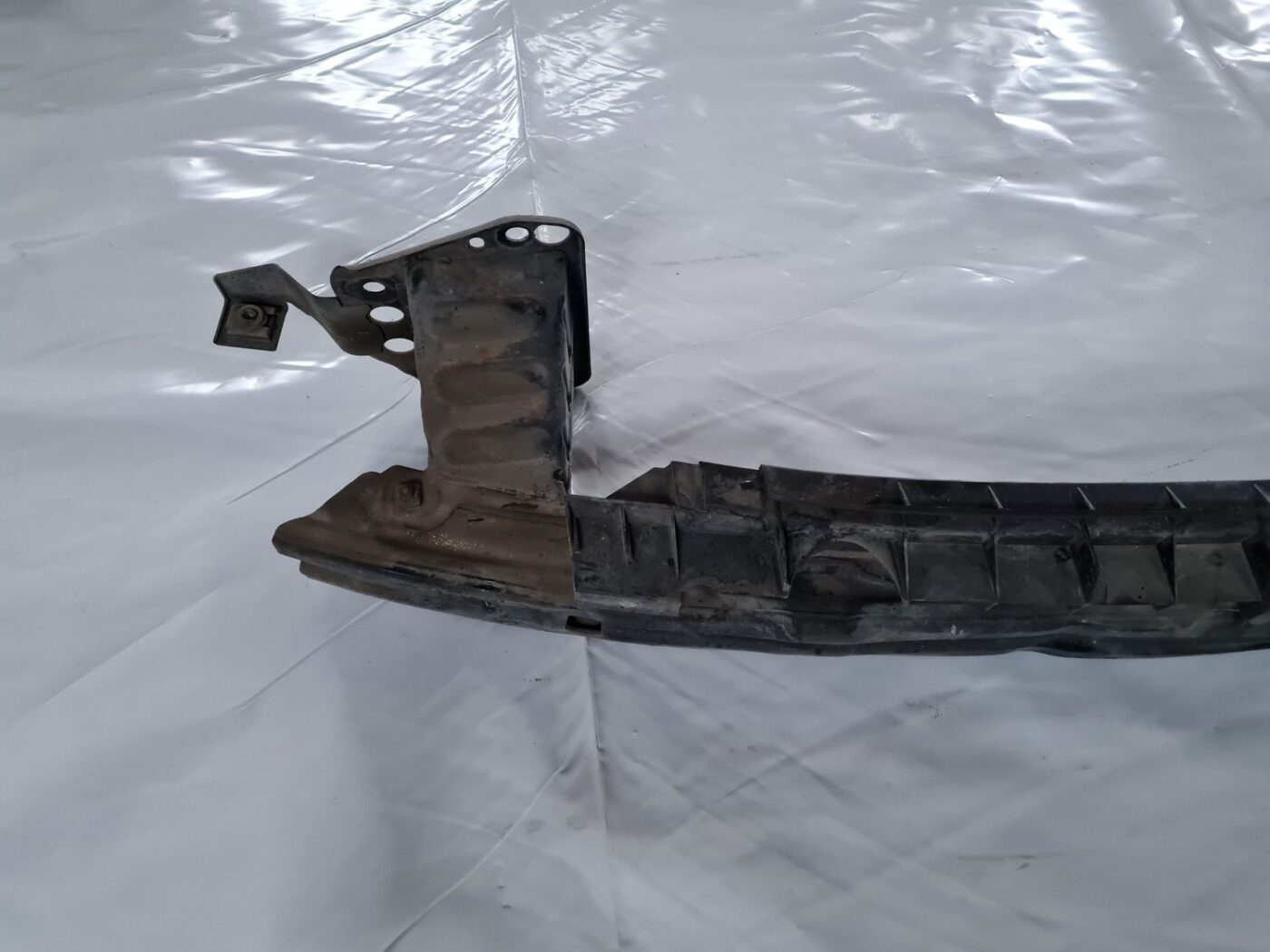 Priekšējā bufera pastiprinātājs priekš OPEL VECTRA C 2002 5 Priekšējā bufera pastiprinātājs priekš OPEL VECTRA C 2002