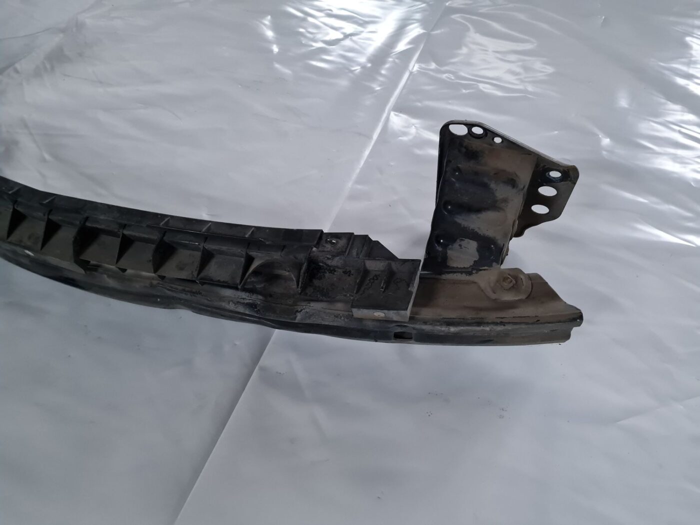 Priekšējā bufera pastiprinātājs priekš OPEL VECTRA C 2002 3 Priekšējā bufera pastiprinātājs priekš OPEL VECTRA C 2002