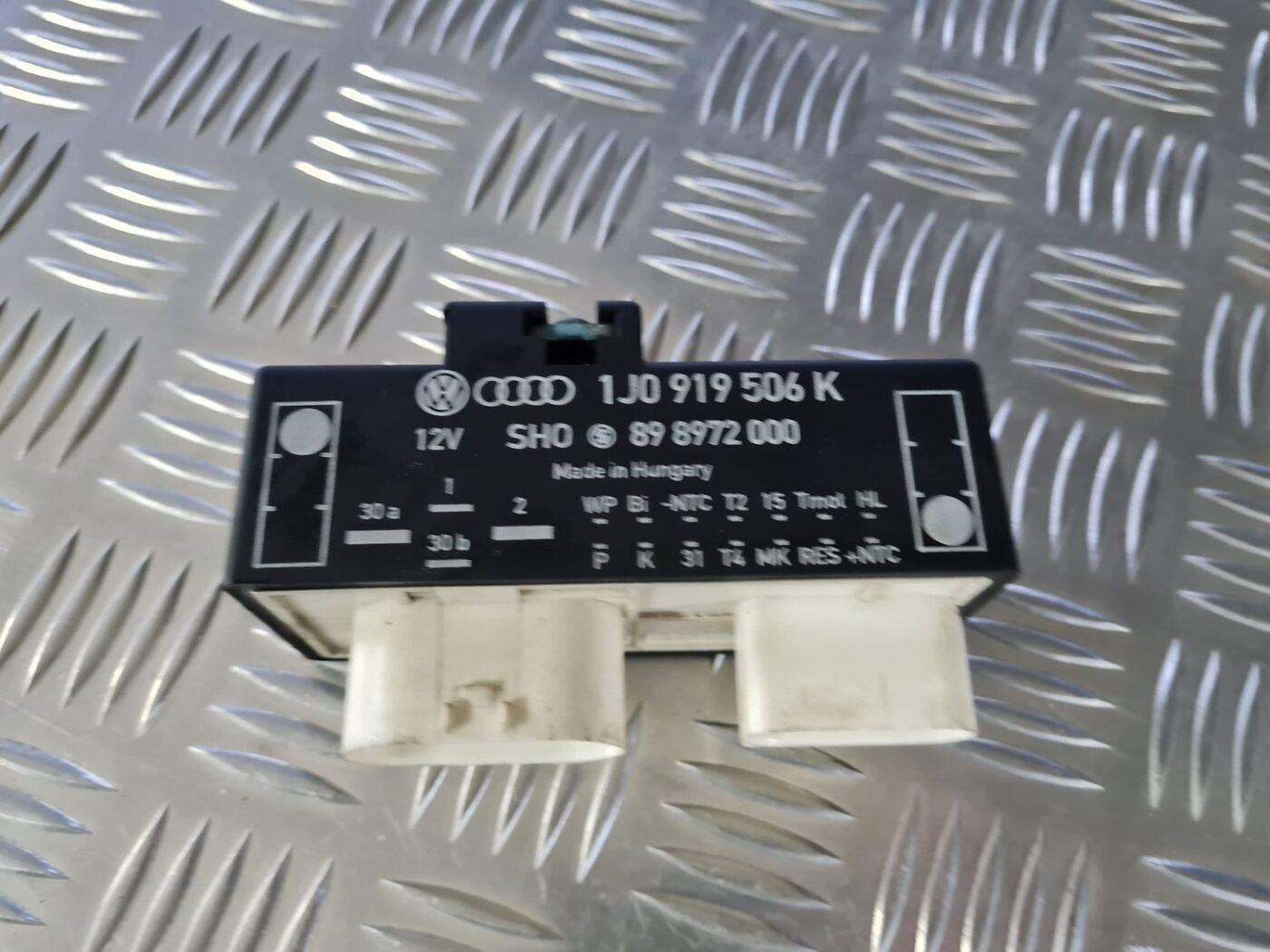 Ventilatora releja priekš VW GOLF IV 1999