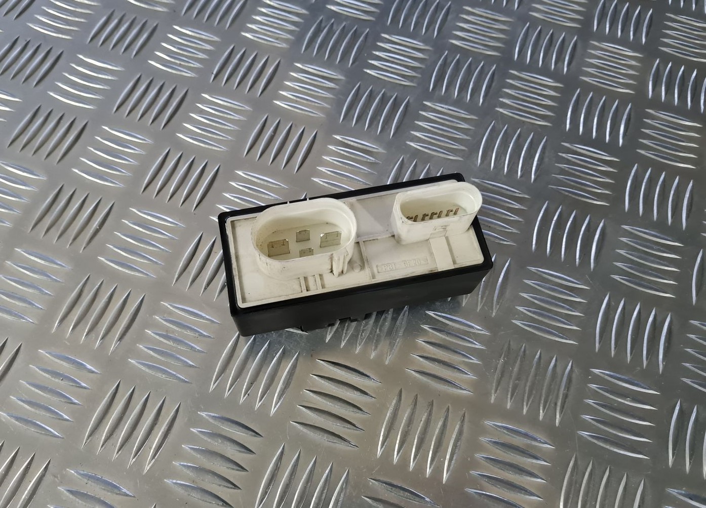 Ventilatora releja priekš VW GOLF IV 1999