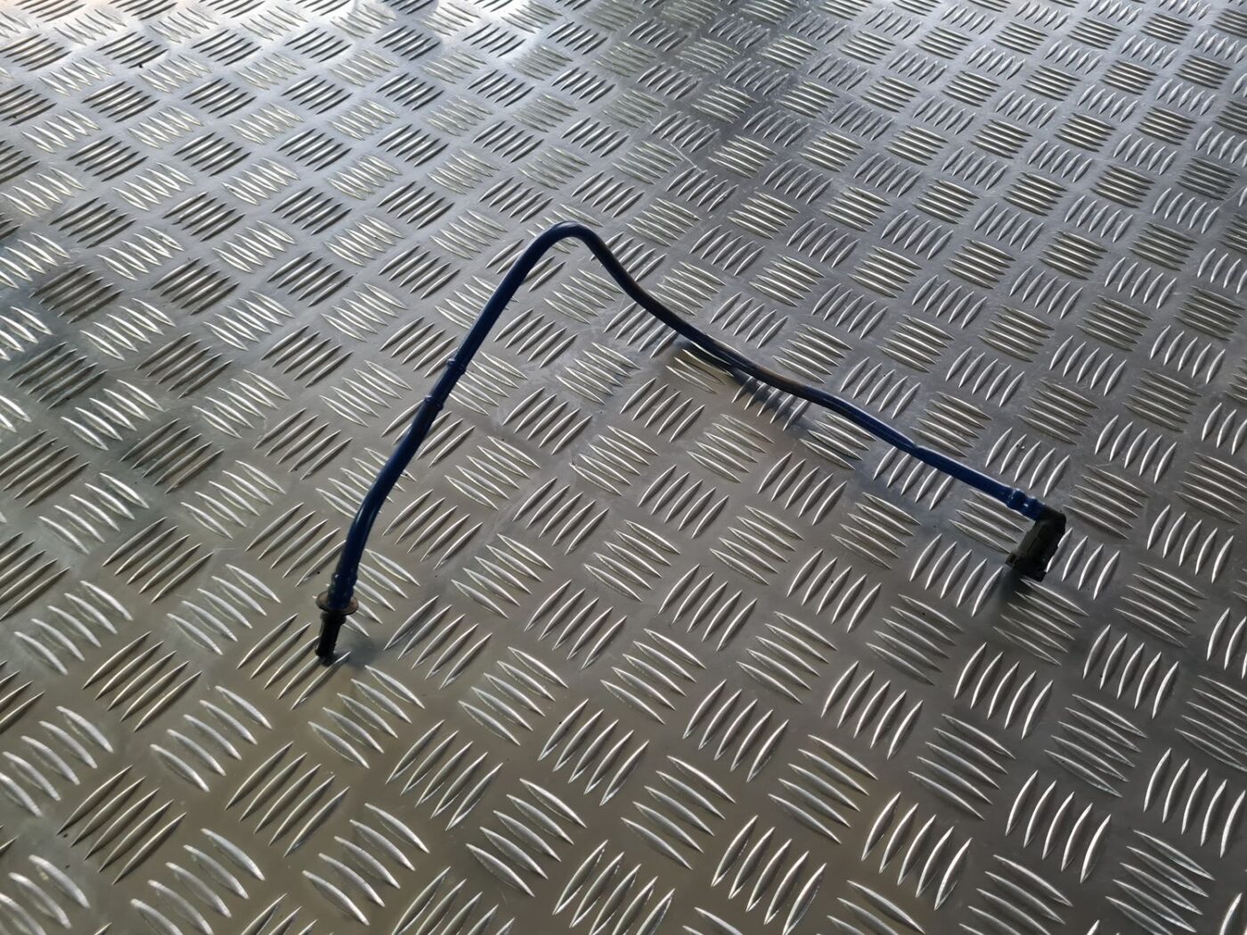 Degvielas caurule priekš VW GOLF IV 1999 1 Degvielas caurule priekš VW GOLF IV 1999