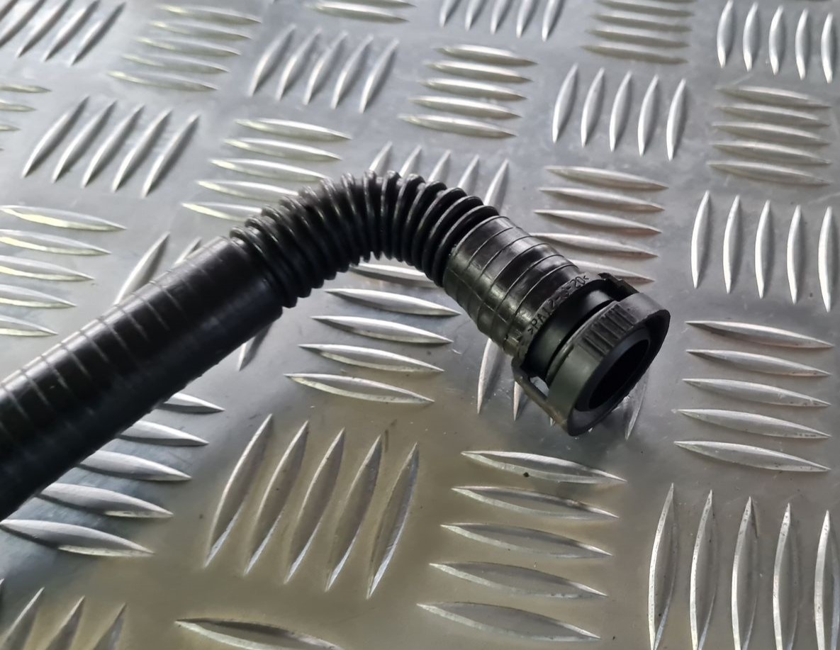 Gaisa vads priekš VW GOLF IV 1999 3 Gaisa vads priekš VW GOLF IV 1999