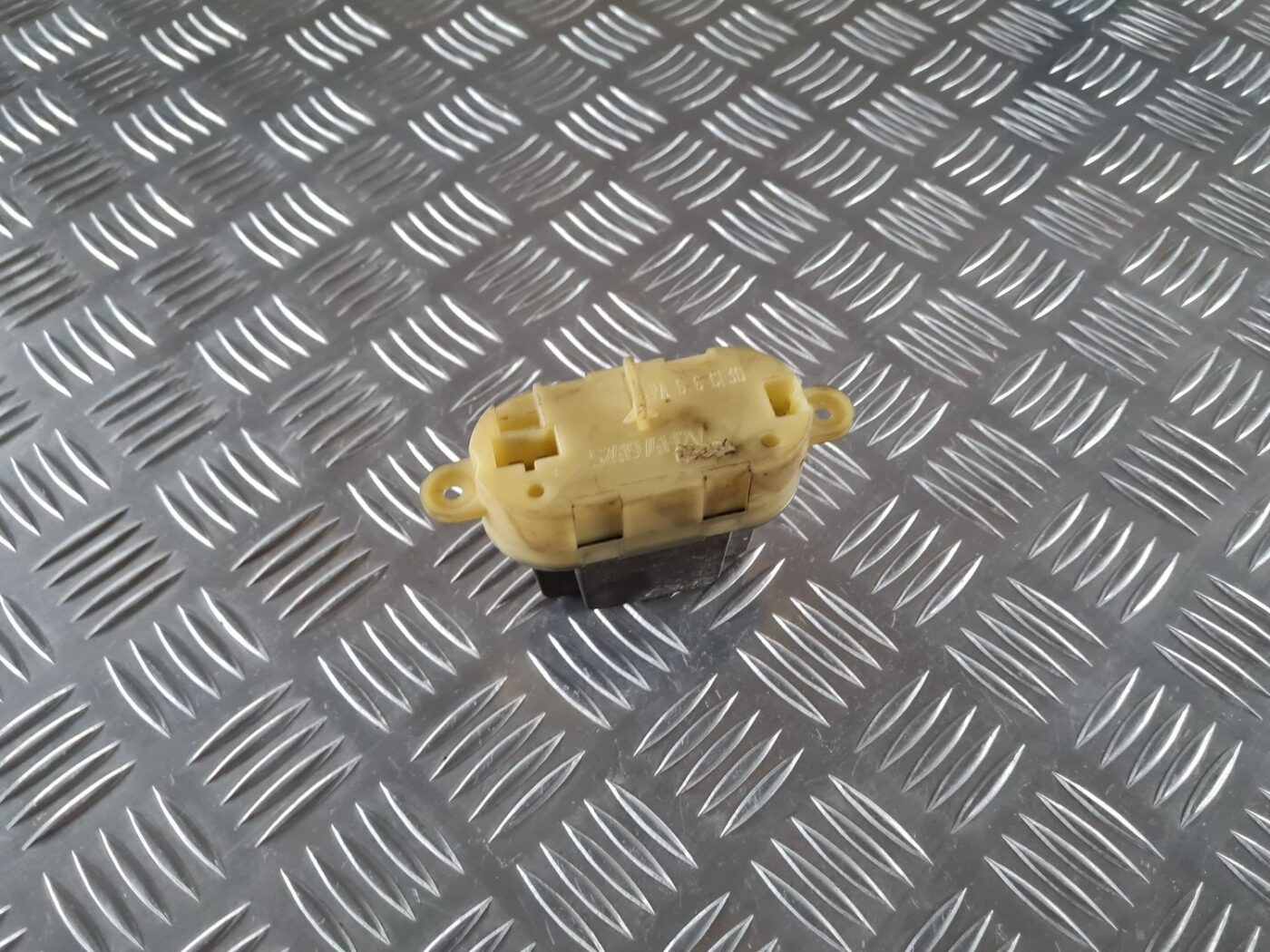 Salona ventilatora rezistors priekš RENAULT LAGUNA 2008