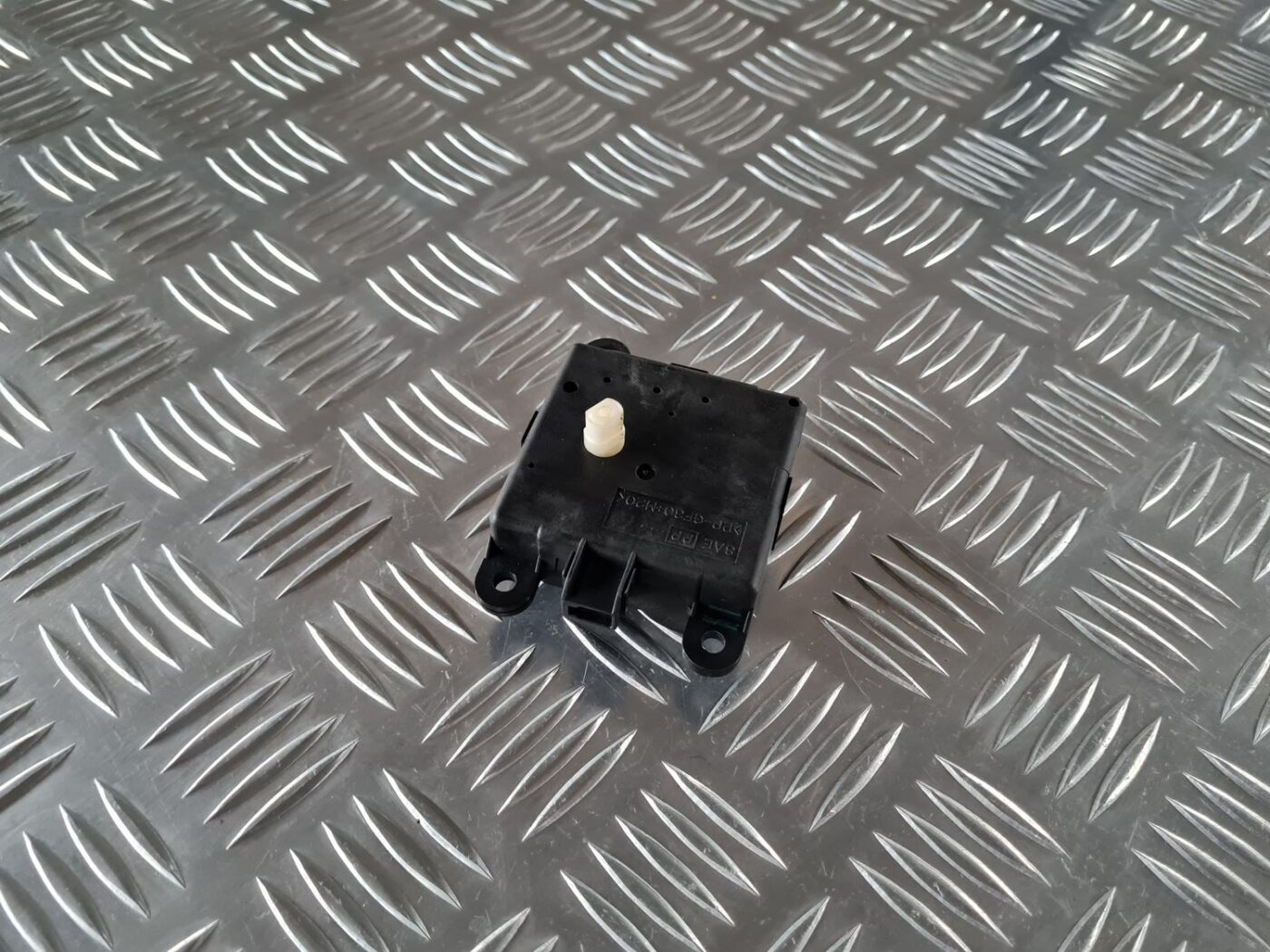 Apsildes sistēmas aktuators priekš RENAULT LAGUNA 2008