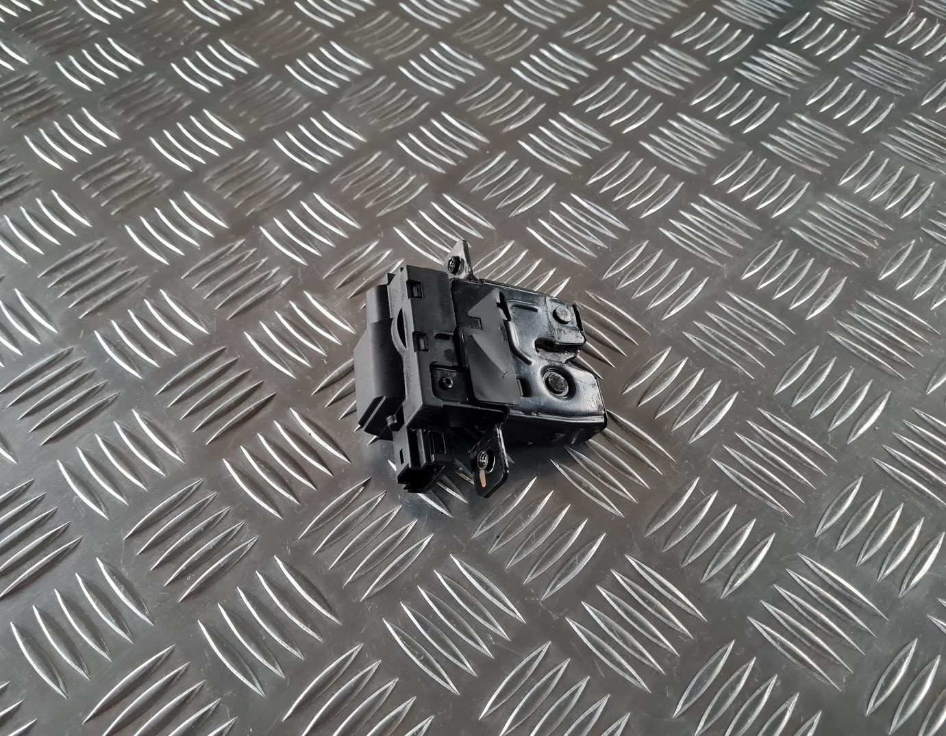 Bagāžnieka vāka slēdzene priekš RENAULT LAGUNA 2008