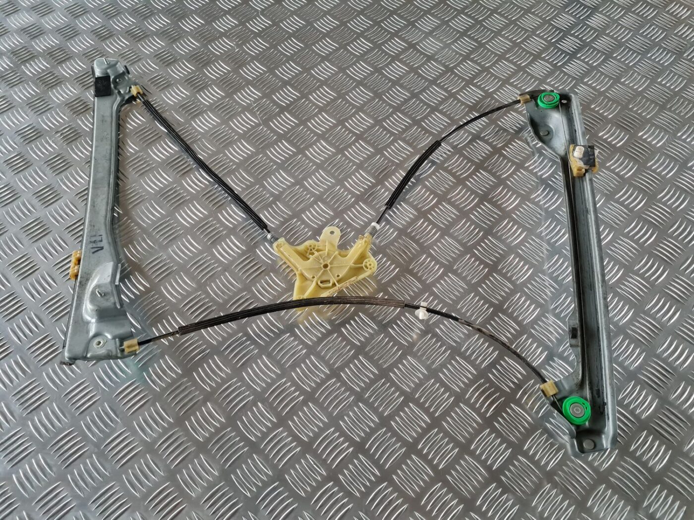 Stikla pacelšanas mehānisms priekšējais kreisais priekš RENAULT LAGUNA 2008 2 Stikla pacelšanas mehānisms priekšējais kreisais priekš RENAULT LAGUNA 2008