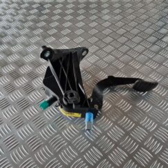 Sajūga pedālis priekš RENAULT LAGUNA 2008