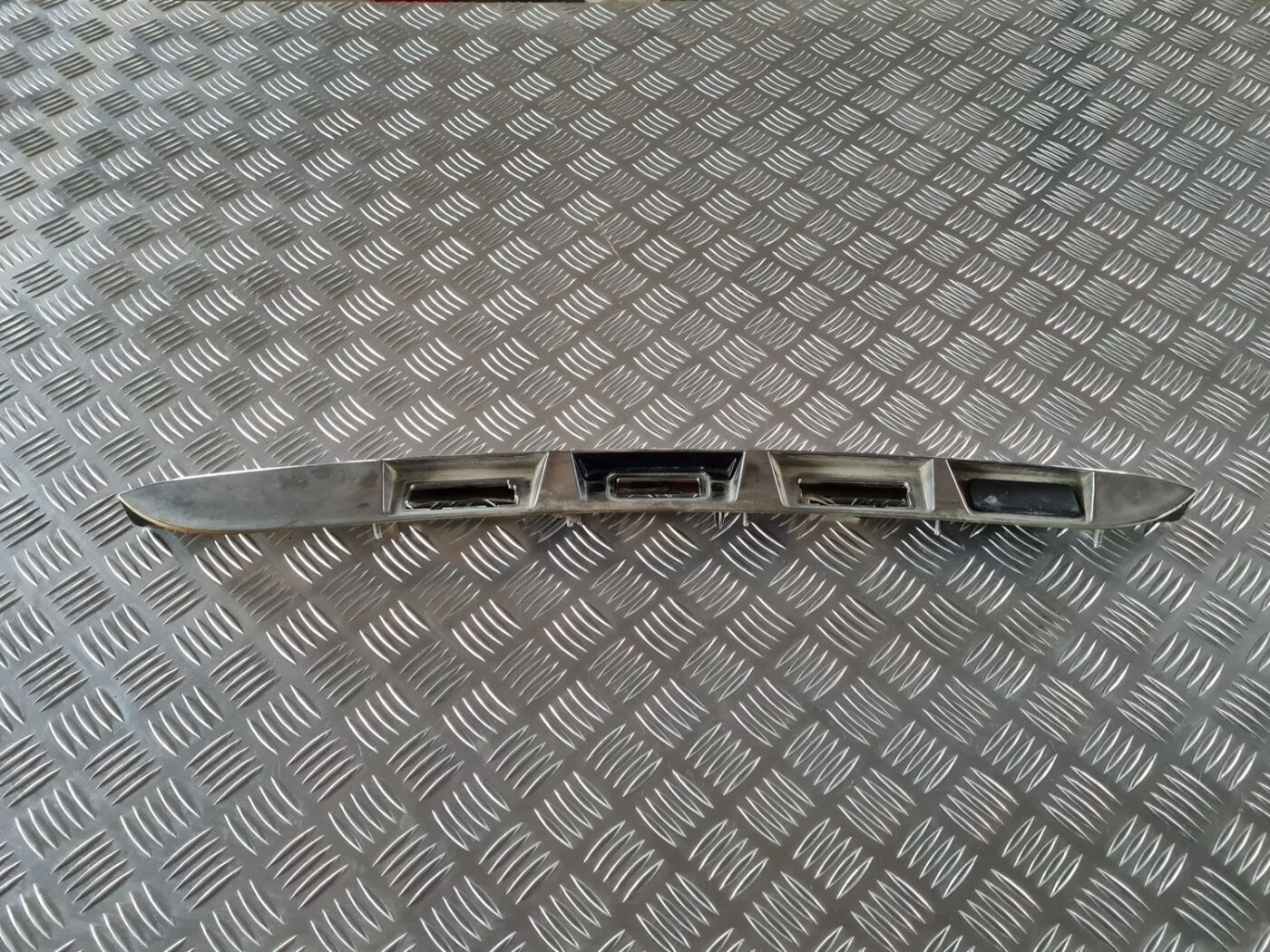 Numura zīmes gaismas uzlika komplektā priekš RENAULT LAGUNA 2008 1 Numura zīmes gaismas uzlika komplektā priekš RENAULT LAGUNA 2008