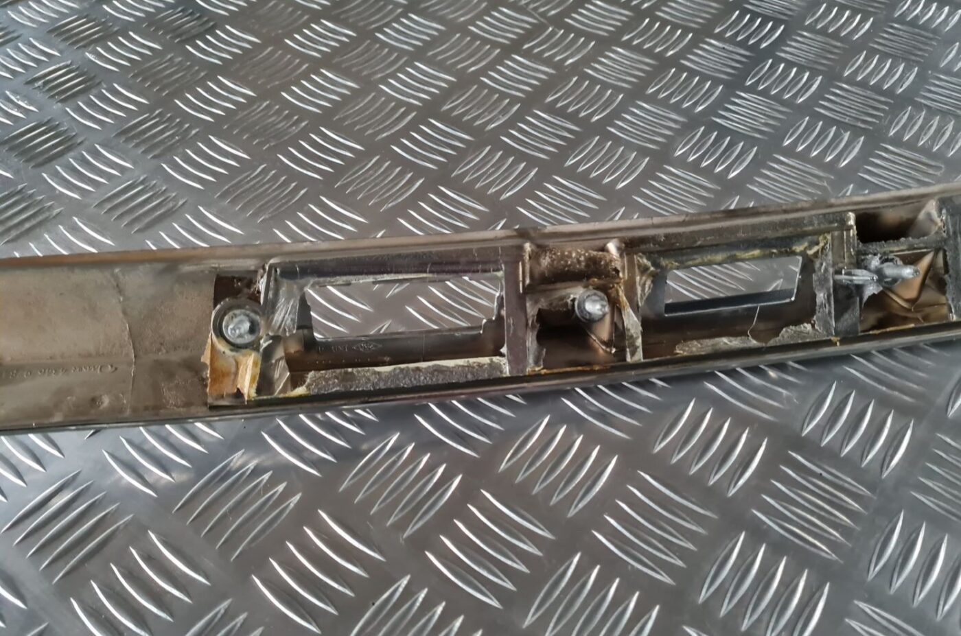 Numura zīmes gaismas uzlika komplektā priekš RENAULT LAGUNA 2008 5 Numura zīmes gaismas uzlika komplektā priekš RENAULT LAGUNA 2008