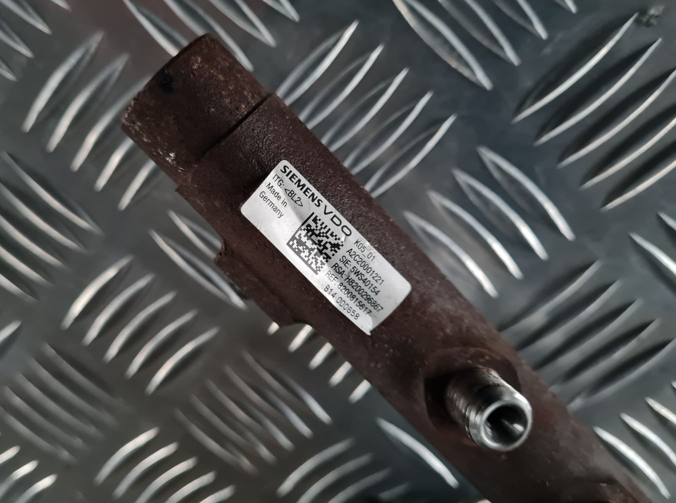 Degvielas sadales caurule priekš RENAULT LAGUNA 2008