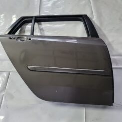 Aizmugurējās labās durvis priekš RENAULT LAGUNA 2008