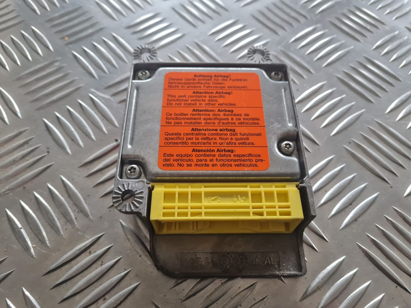 Drošības spilvena vadības bloks priekš SKODA OCTAVIA 2002 4 Drošības spilvena vadības bloks priekš SKODA OCTAVIA 2002