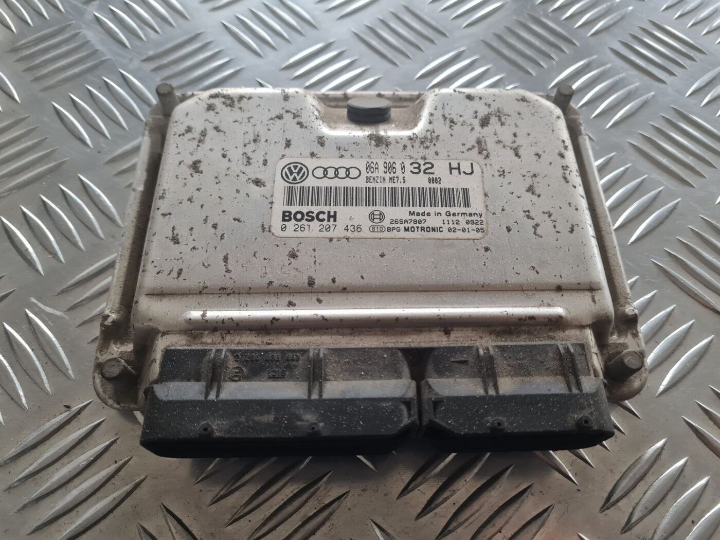 Dzinēja vadības bloks priekš SKODA OCTAVIA 2002 2 Dzinēja vadības bloks priekš SKODA OCTAVIA 2002