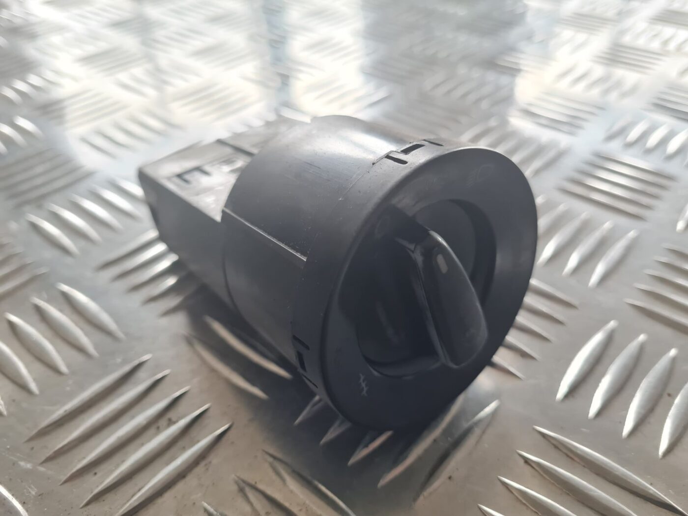 Gaismas slēdzis priekš SKODA OCTAVIA 2002