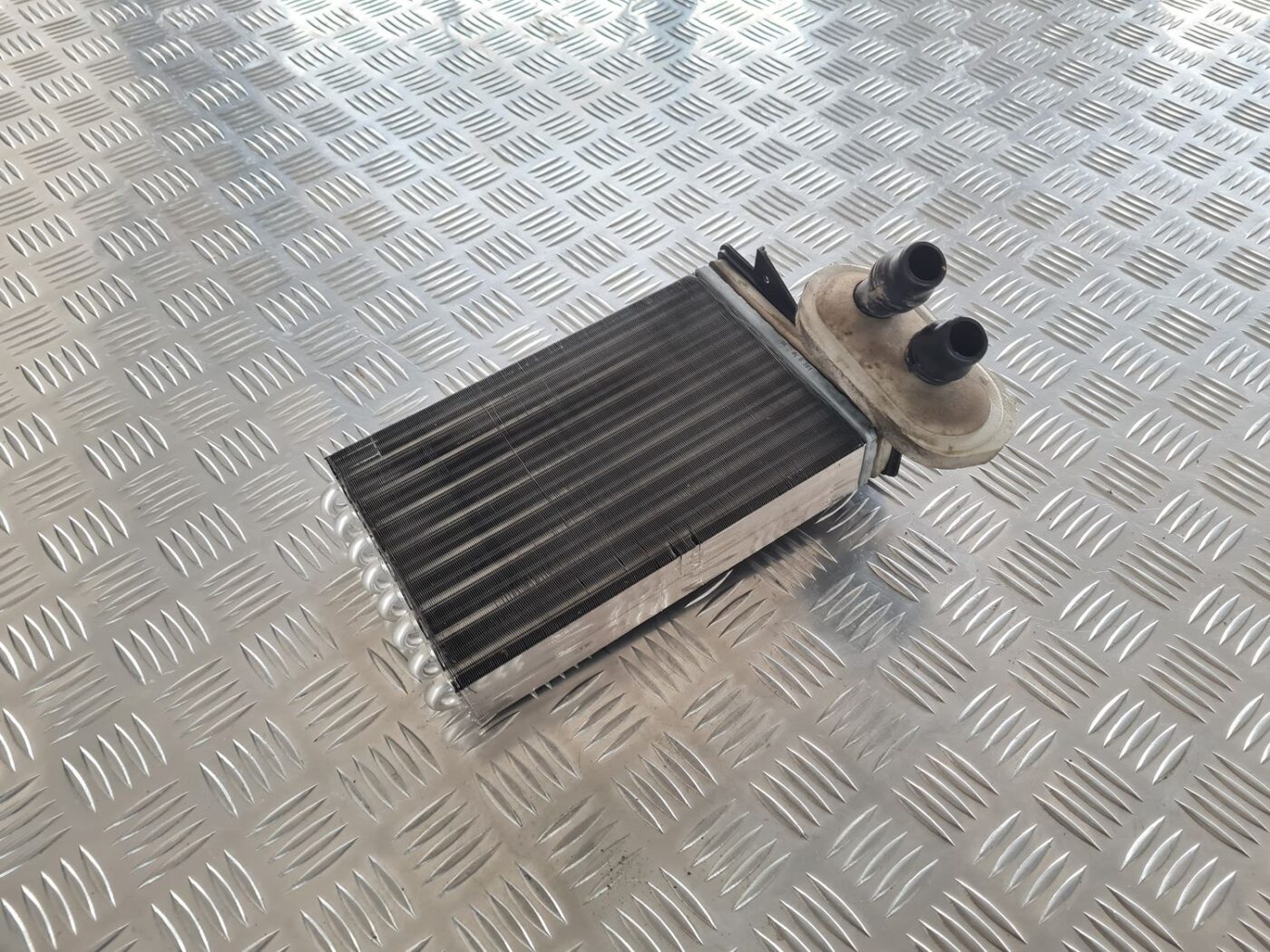 Apsildes sistēmas radiators priekš SKODA OCTAVIA 2002 1 Apsildes sistēmas radiators priekš SKODA OCTAVIA 2002