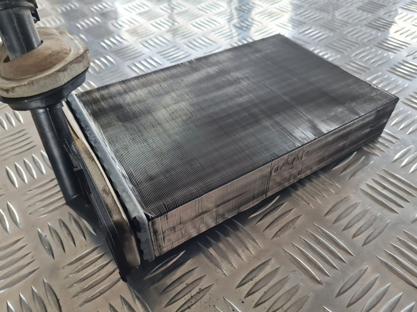 Apsildes sistēmas radiators priekš SKODA OCTAVIA 2002 5 Apsildes sistēmas radiators priekš SKODA OCTAVIA 2002