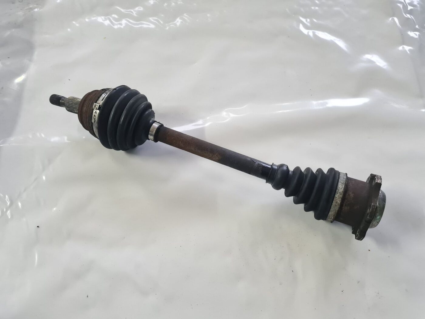 Pusass priekšējā kreisā priekš SKODA OCTAVIA 2002