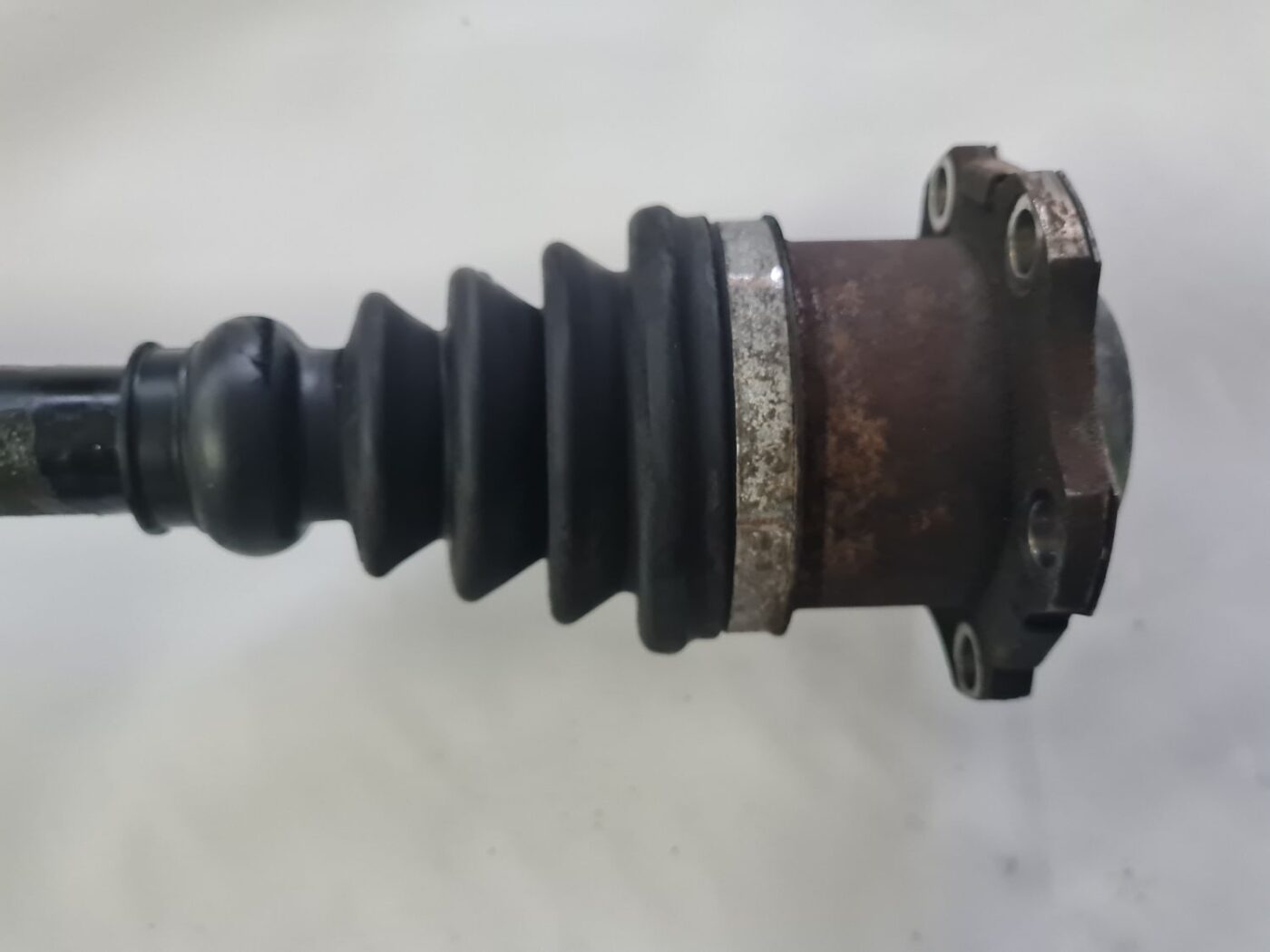 Pusass priekšējā kreisā priekš SKODA OCTAVIA 2002