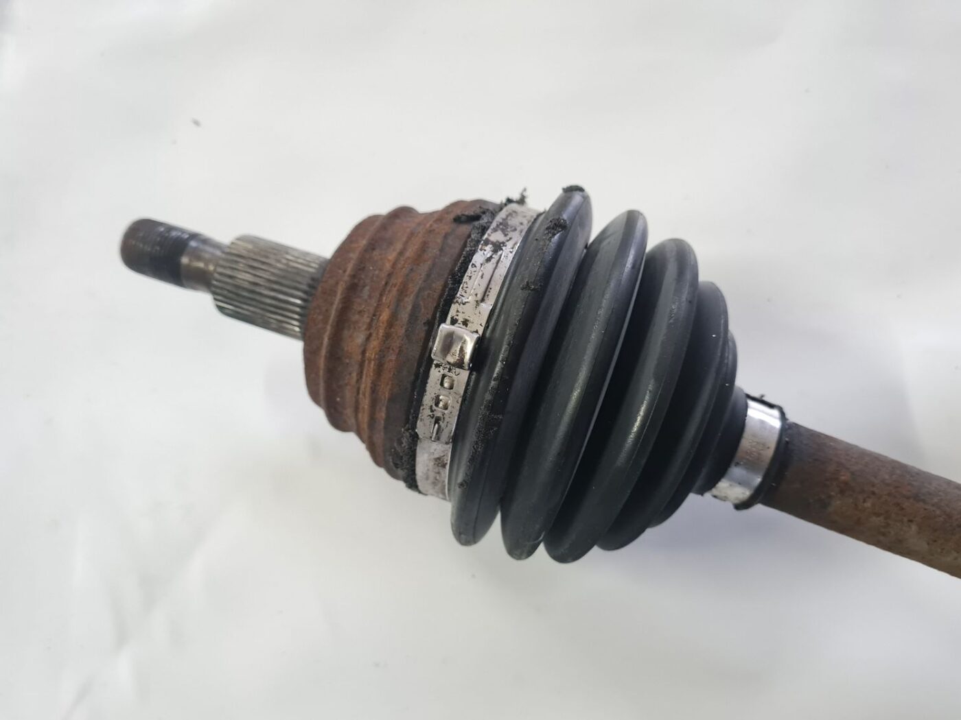 Pusass priekšējā kreisā priekš SKODA OCTAVIA 2002