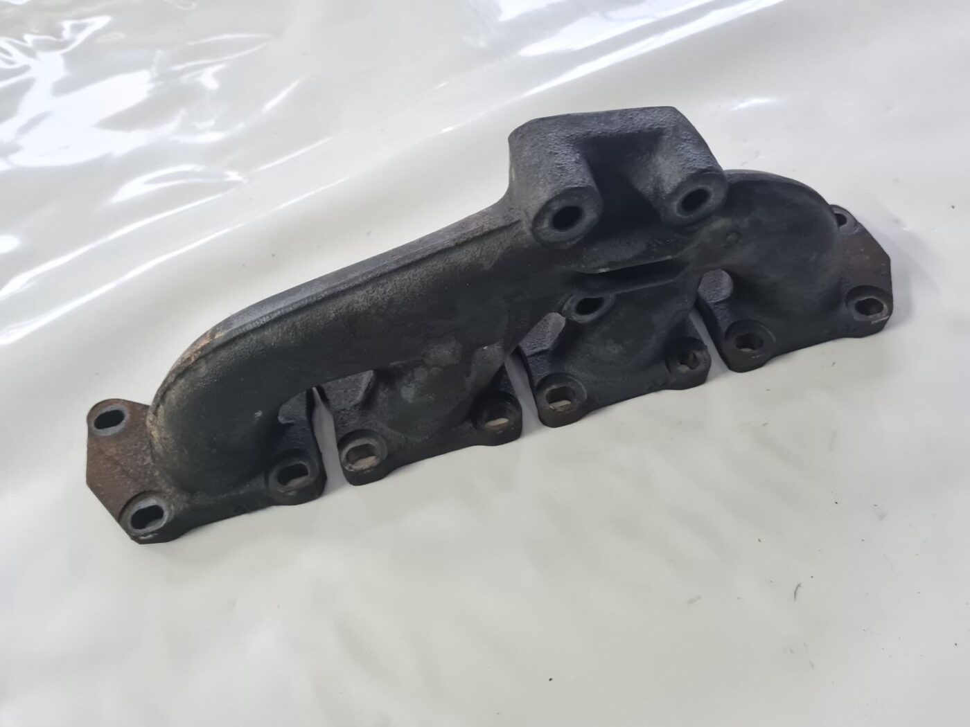 Izplūdes kolektors priekš SKODA OCTAVIA 2002 4 Izplūdes kolektors priekš SKODA OCTAVIA 2002