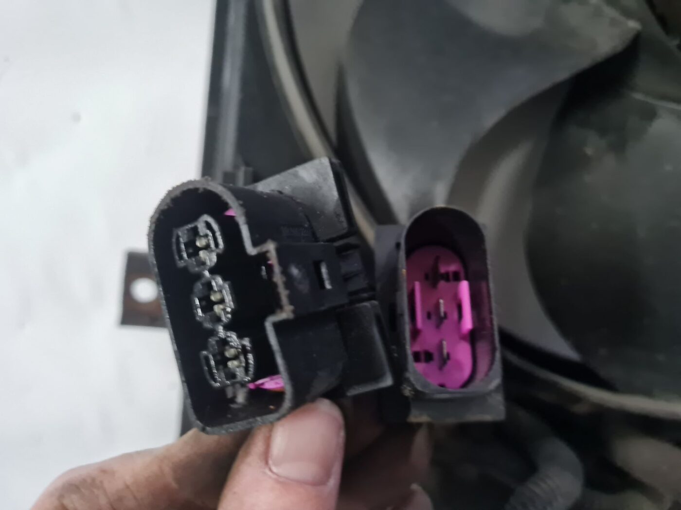 Dzesēšanas radiatora ventilators priekš SKODA OCTAVIA 2002