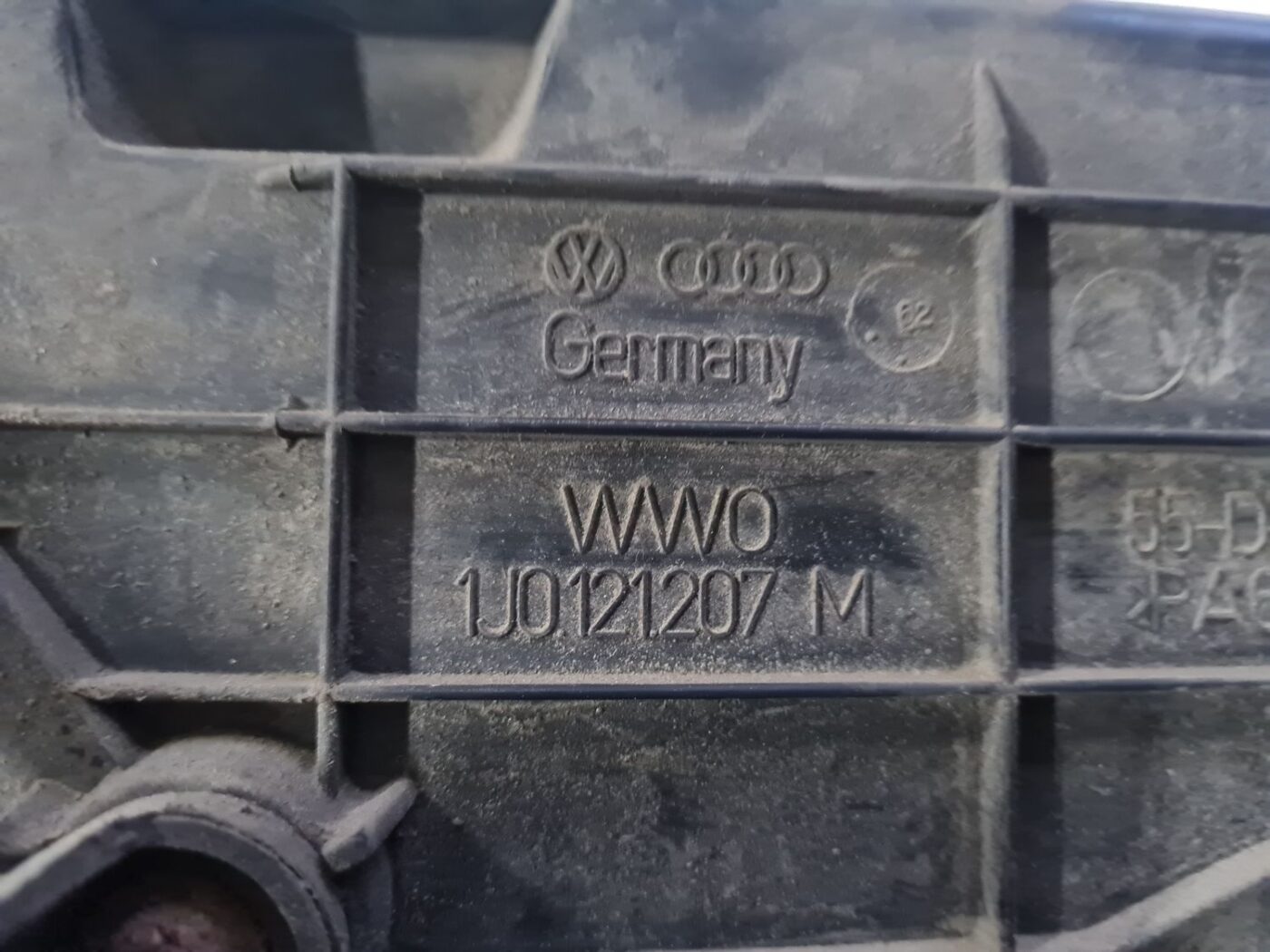 Dzesēšanas radiatora ventilators priekš SKODA OCTAVIA 2002