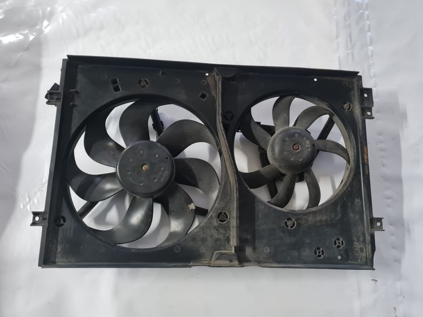 Dzesēšanas radiatora ventilators priekš SKODA OCTAVIA 2002