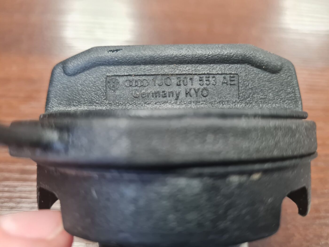 Degvielas uzpildes korķis priekš AUDI A6 AVANT 2007 QUATTRO 5 Degvielas uzpildes korķis priekš AUDI A6 AVANT 2007 QUATTRO