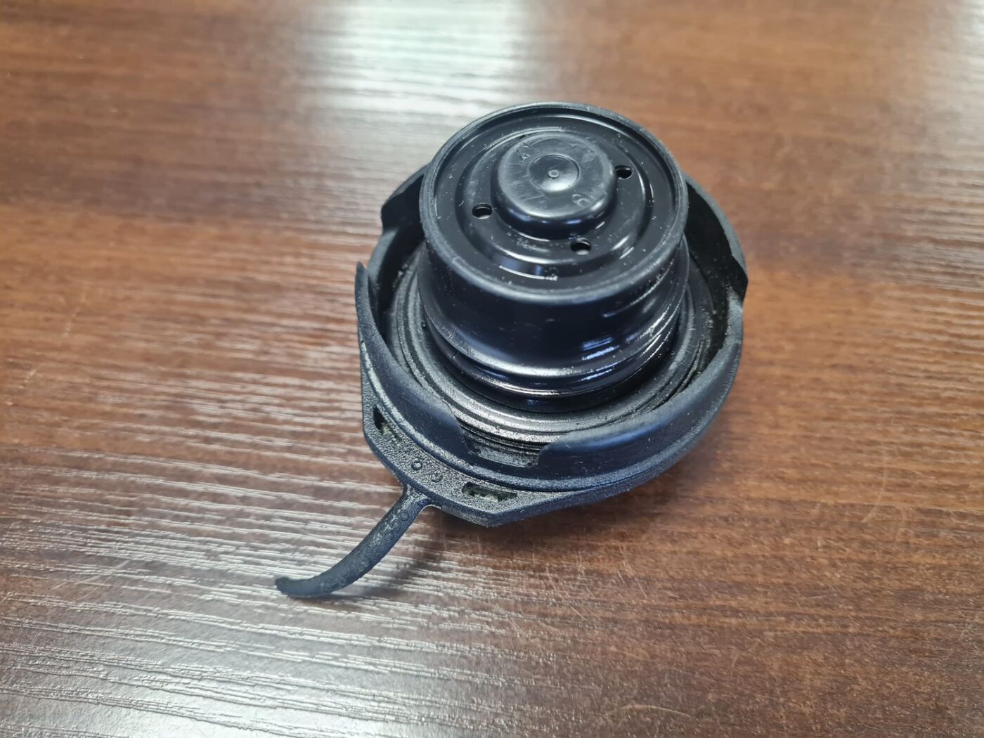 Degvielas uzpildes korķis priekš AUDI A6 AVANT 2007 QUATTRO 4 Degvielas uzpildes korķis priekš AUDI A6 AVANT 2007 QUATTRO