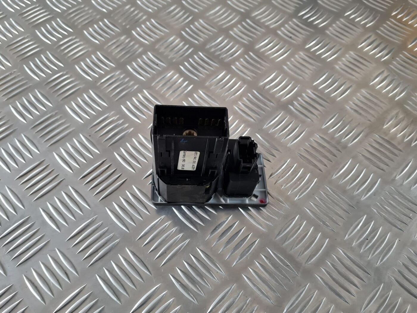 Gaismas slēdzis priekš ŠKODA FABIA 2003