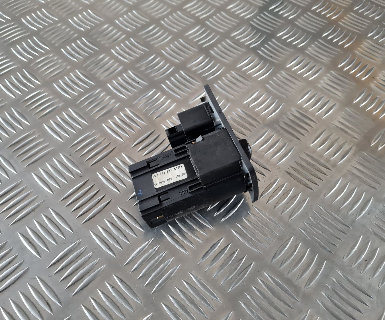 Gaismas slēdzis priekš ŠKODA FABIA 2003