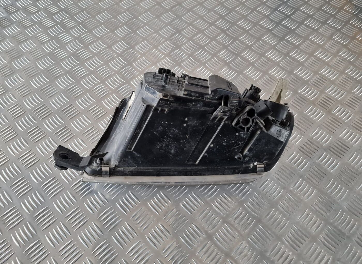 Priekšējais labais lukturis priekš ŠKODA FABIA 2003 5 Priekšējais labais lukturis priekš ŠKODA FABIA 2003