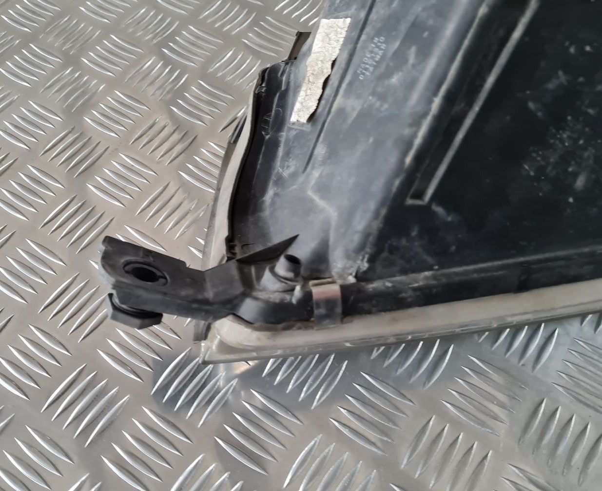 Priekšējais labais lukturis priekš ŠKODA FABIA 2003 4 Priekšējais labais lukturis priekš ŠKODA FABIA 2003