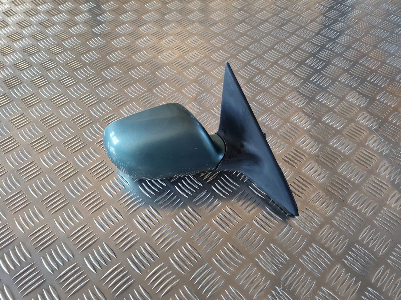 Ārējais spogulis, pa labi priekš AUDI A6 1998