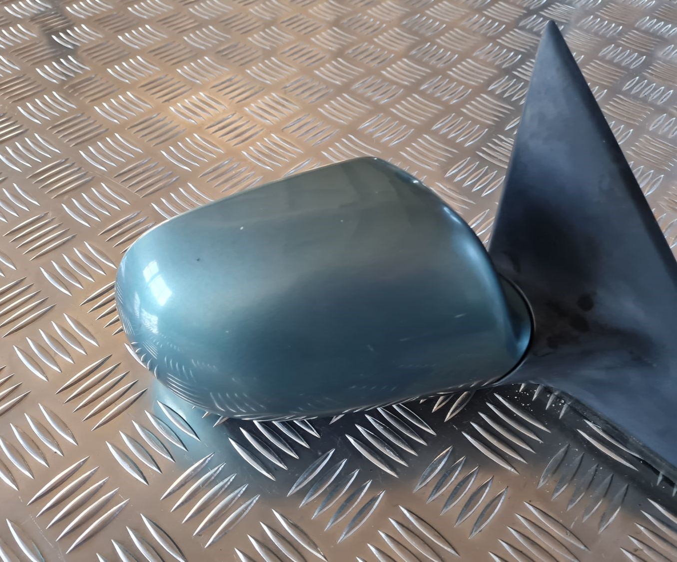 Ārējais spogulis, pa labi priekš AUDI A6 1998