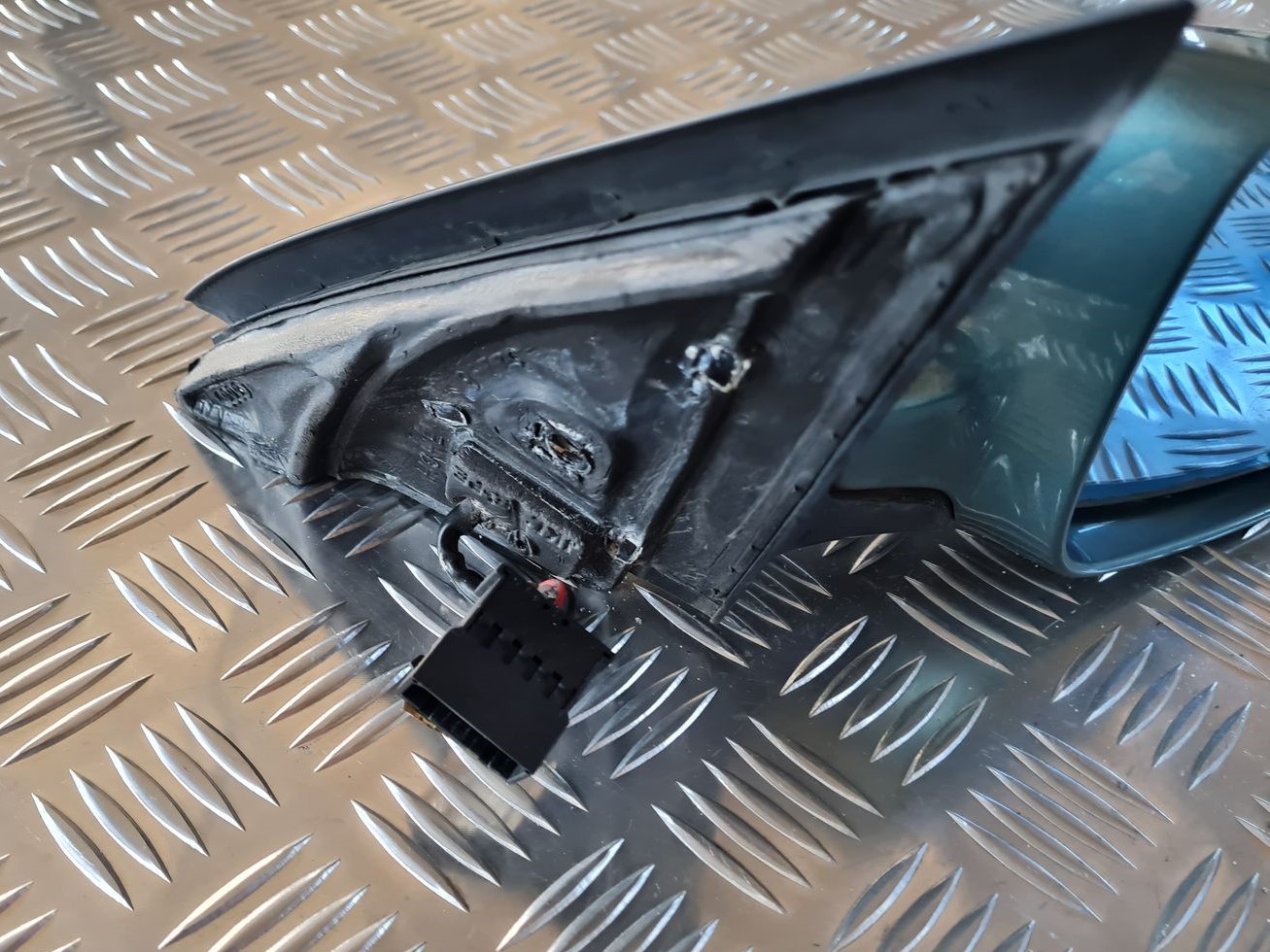 Ārējais spogulis, pa labi priekš AUDI A6 1998