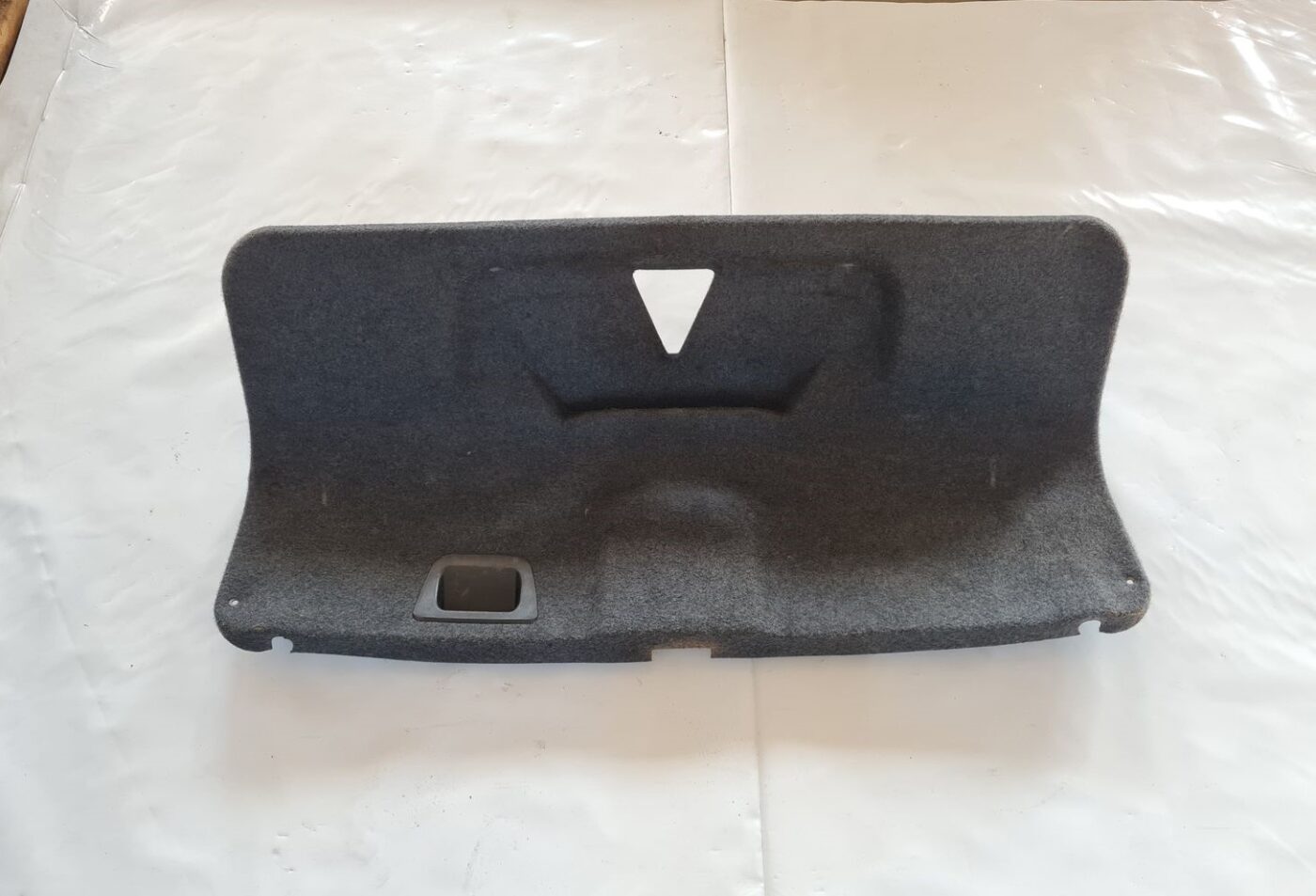 Bagāžnieka vāka liela apdare priekš AUDI A6 1998 1 Bagāžnieka vāka liela apdare priekš AUDI A6 1998