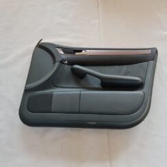 Priekšējo labo durvju apdare priekš AUDI A6 1998