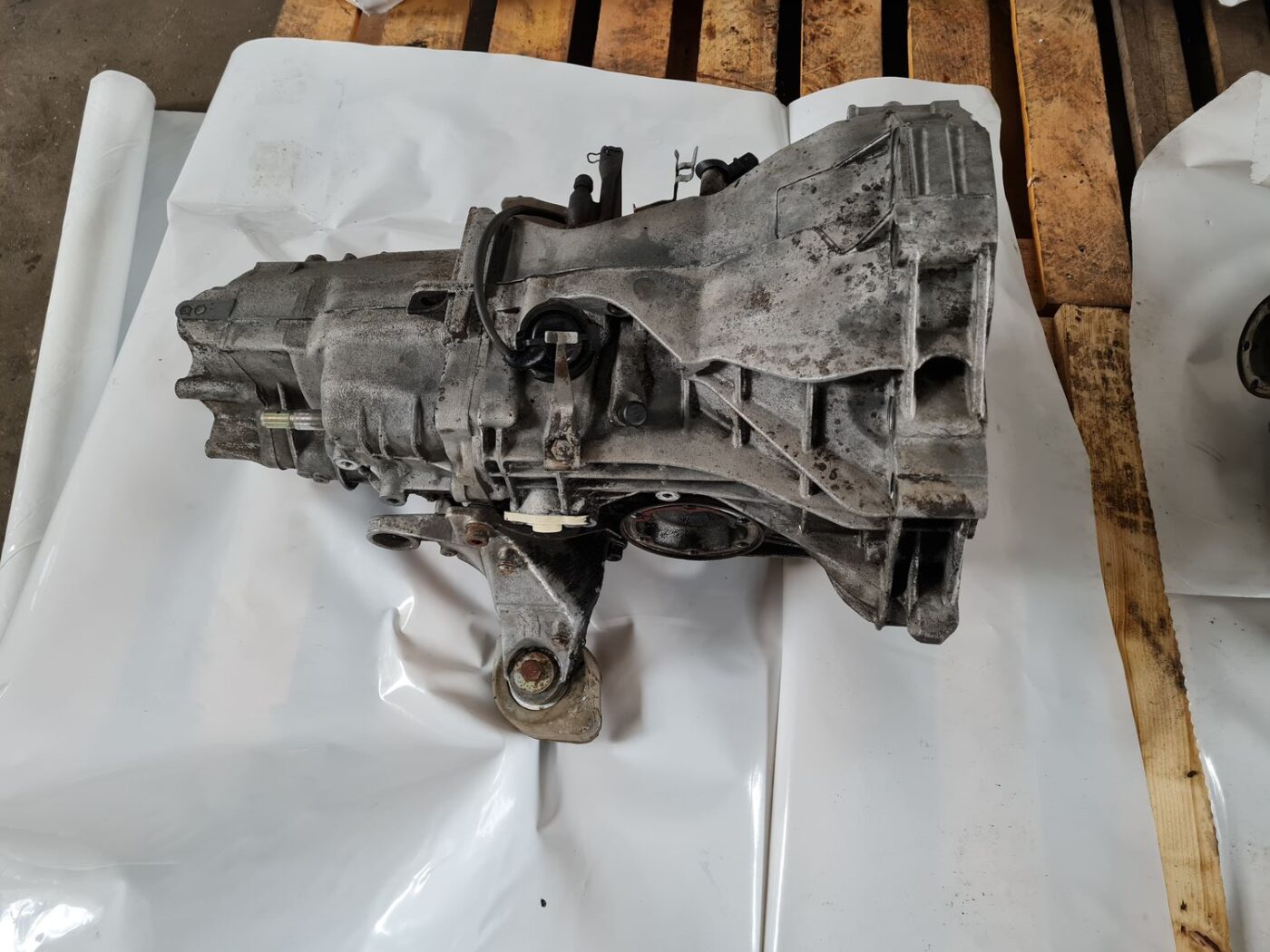 Mehāniska pārnesumkārba priekš AUDI A6 1998