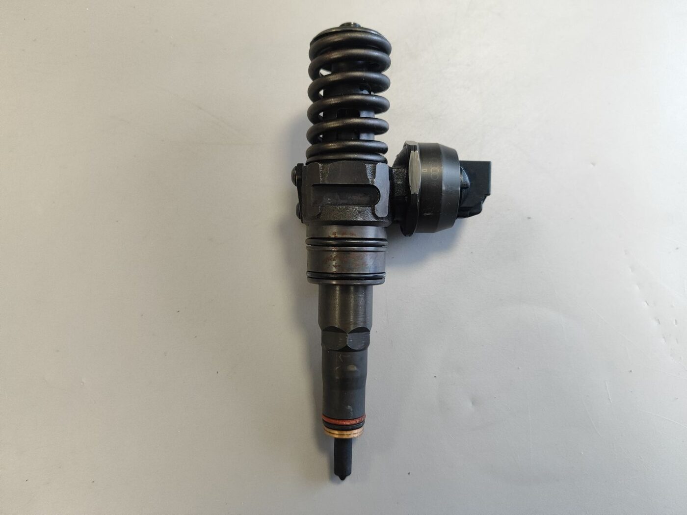 Degvielas smidzinātājs priekš AUDI A4 2007 2 Degvielas smidzinātājs priekš AUDI A4 2007