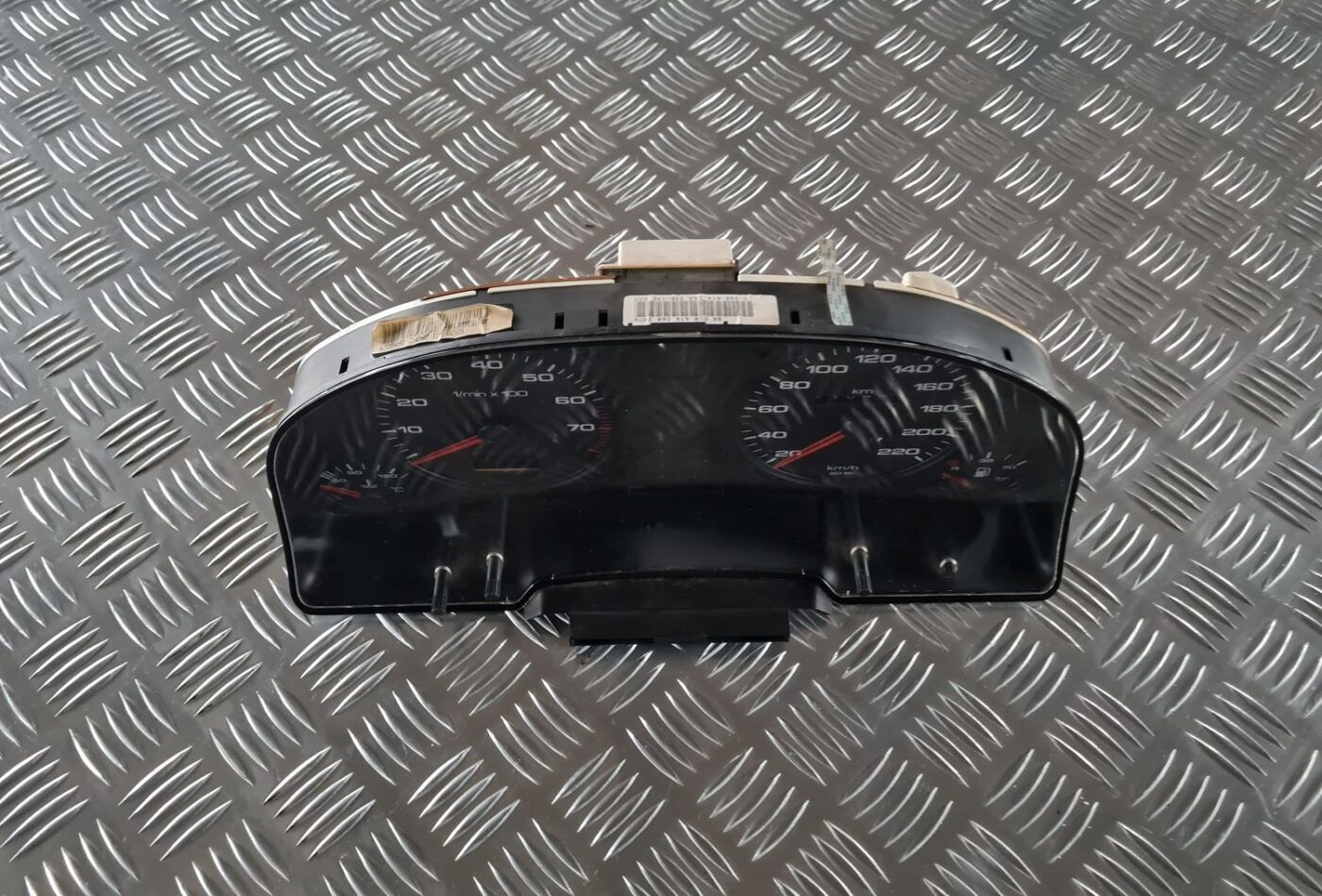 Spidometrs priekš AUDI 80 1991 2 Spidometrs priekš AUDI 80 1991