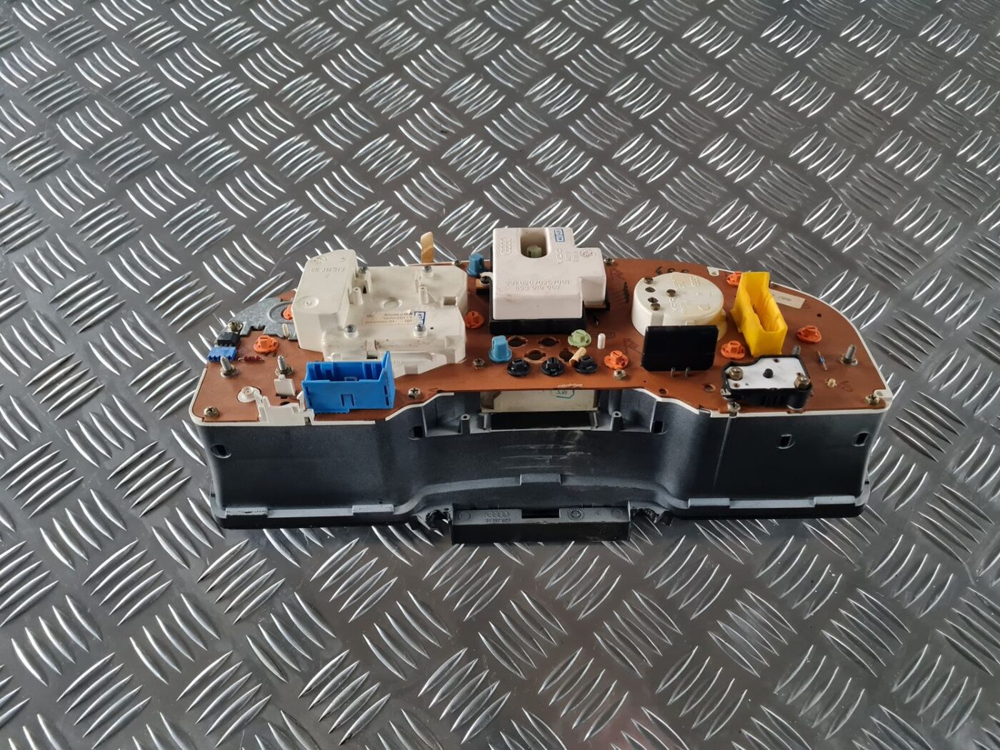 Spidometrs priekš AUDI 80 1991 4 Spidometrs priekš AUDI 80 1991