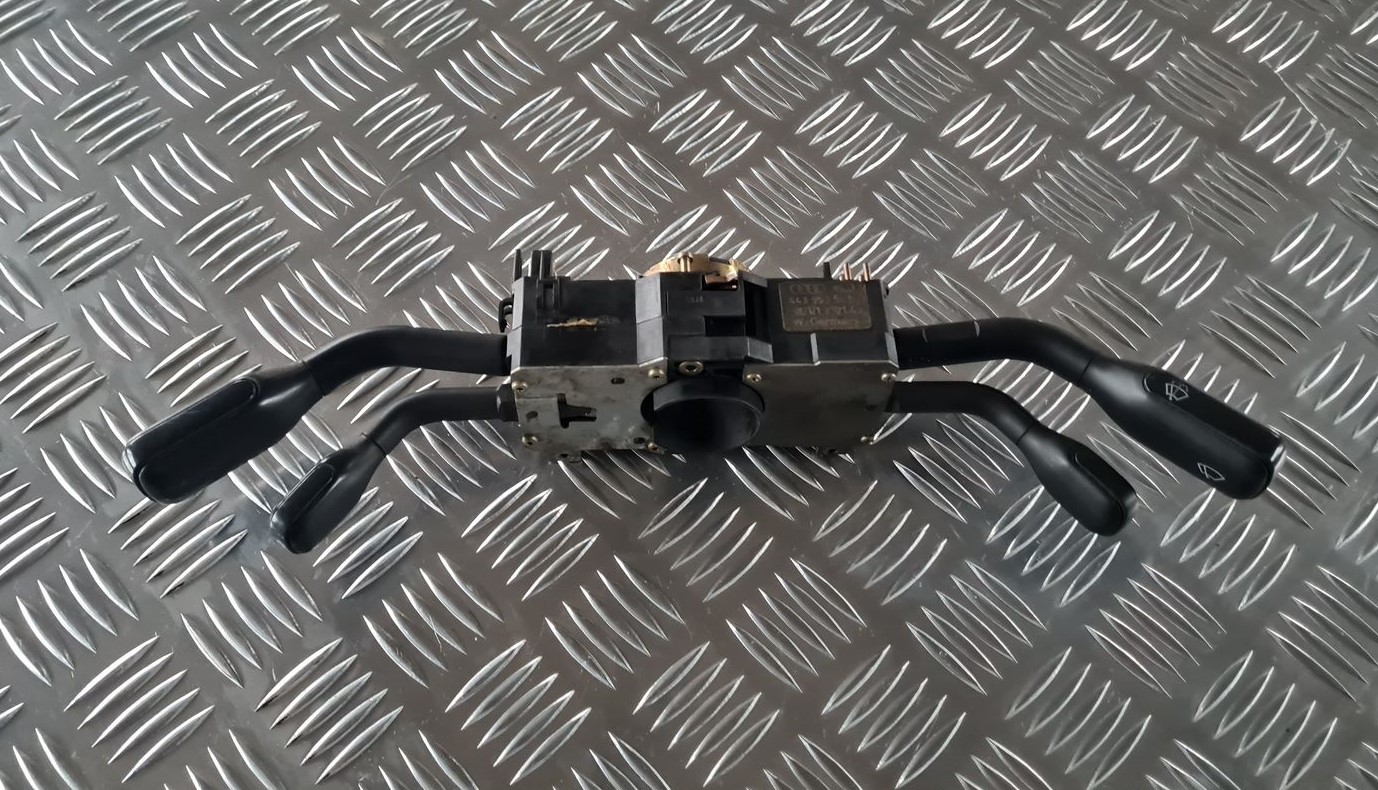 Stūres statnes slēdzis priekš AUDI 80 1991 4 Stūres statnes slēdzis priekš AUDI 80 1991