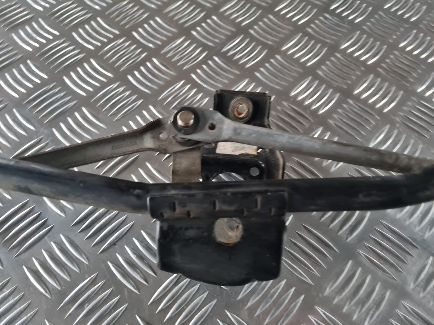 Vējstikla tīrīšanas mehānisms priekš AUDI 80 1991 5 Vējstikla tīrīšanas mehānisms priekš AUDI 80 1991