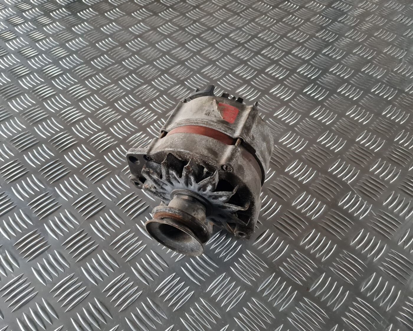 Ģenerators priekš AUDI 80 1991 1 Ģenerators priekš AUDI 80 1991