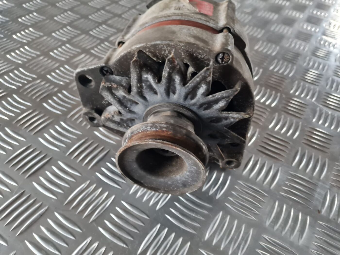 Ģenerators priekš AUDI 80 1991 2 Ģenerators priekš AUDI 80 1991