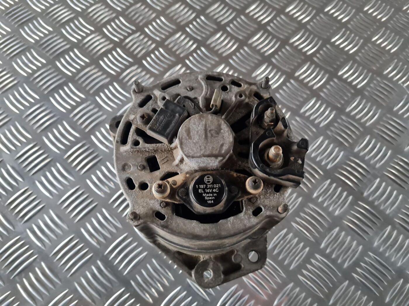 Ģenerators priekš AUDI 80 1991 4 Ģenerators priekš AUDI 80 1991