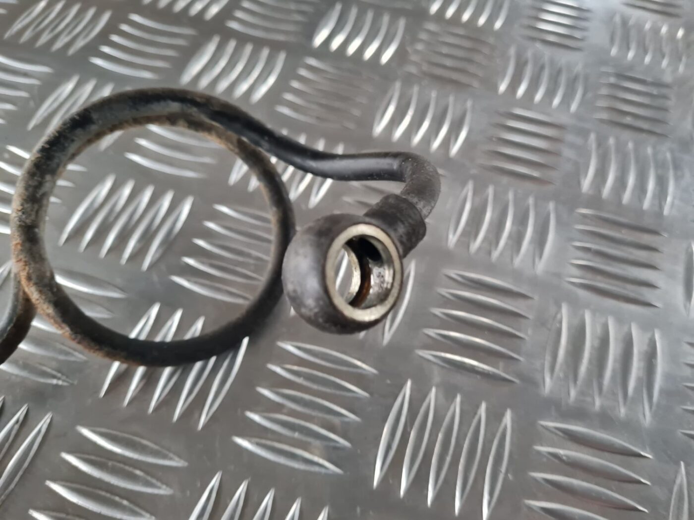 Stūres mehānisma caurule priekš AUDI 80 1991 4 Stūres mehānisma caurule priekš AUDI 80 1991